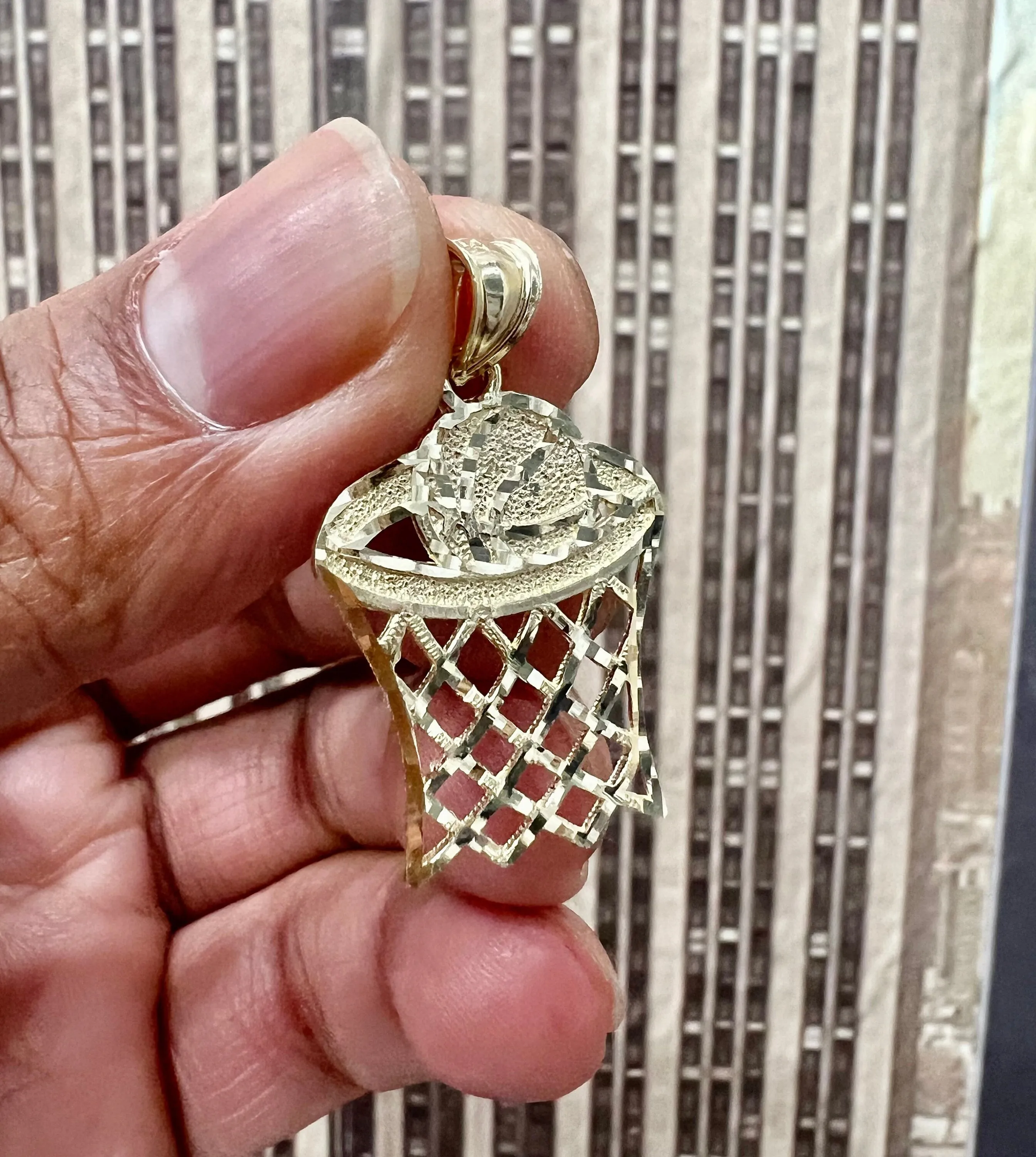 10k Solid Gold Basketball Hoop Classic Charm Pendant Necklace for Men Women
