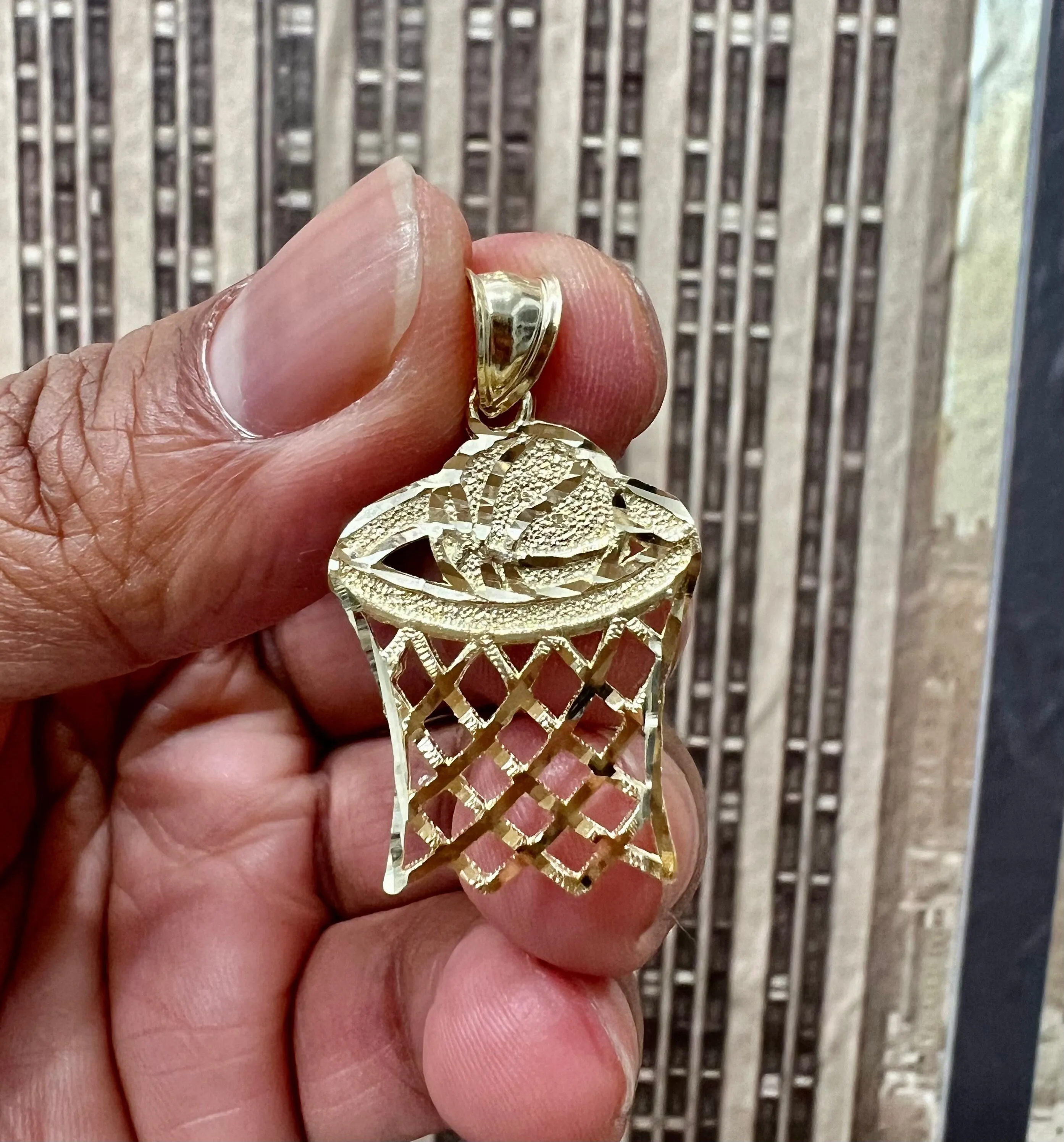 10k Solid Gold Basketball Hoop Classic Charm Pendant Necklace for Men Women