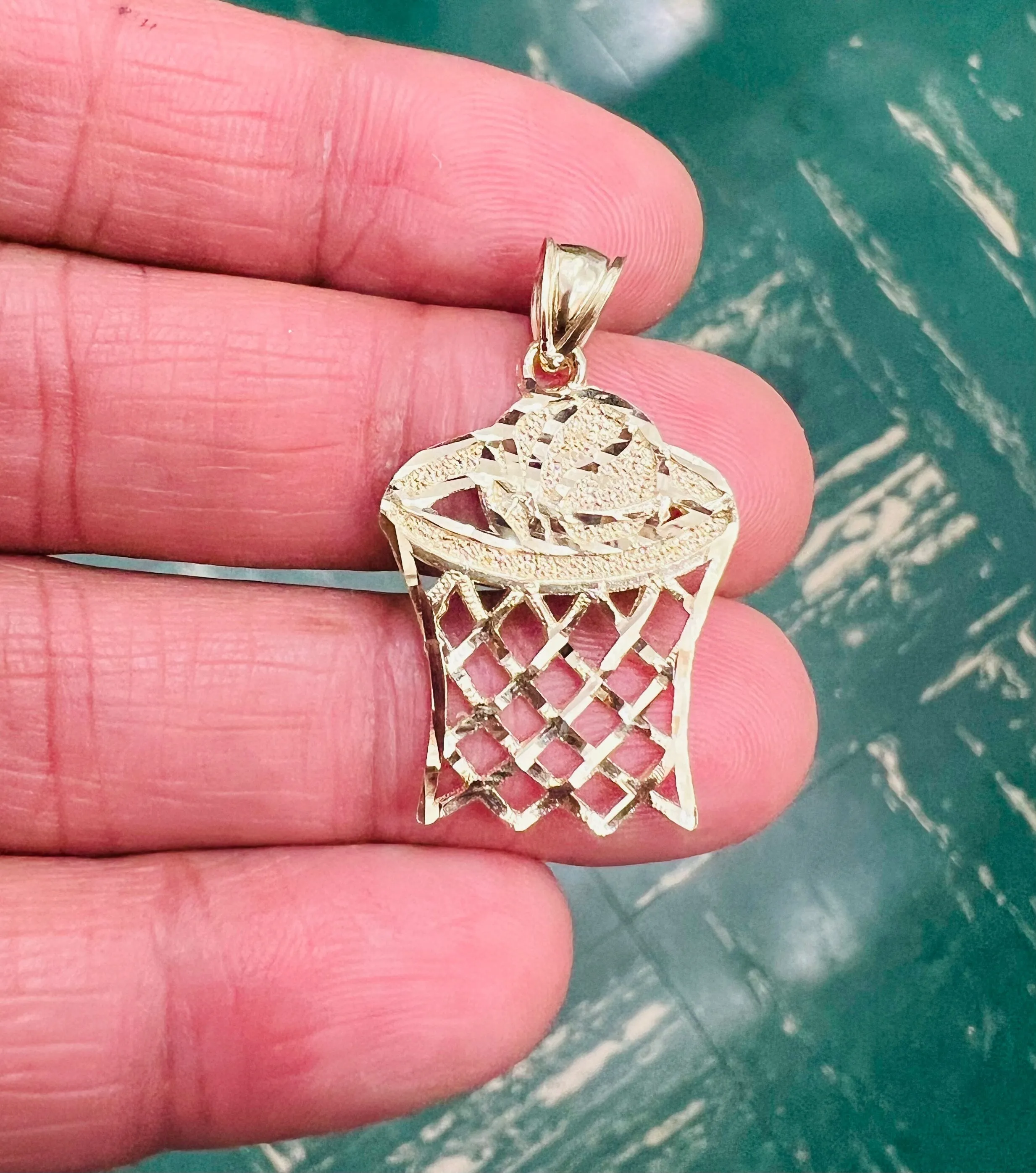 10k Solid Gold Basketball Hoop Classic Charm Pendant Necklace for Men Women