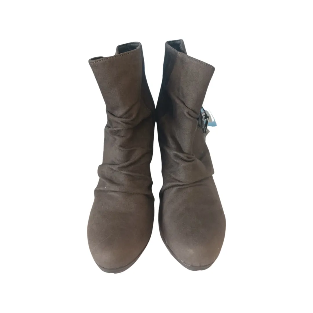 White Mountain Gray Tangela Boots, Size 11